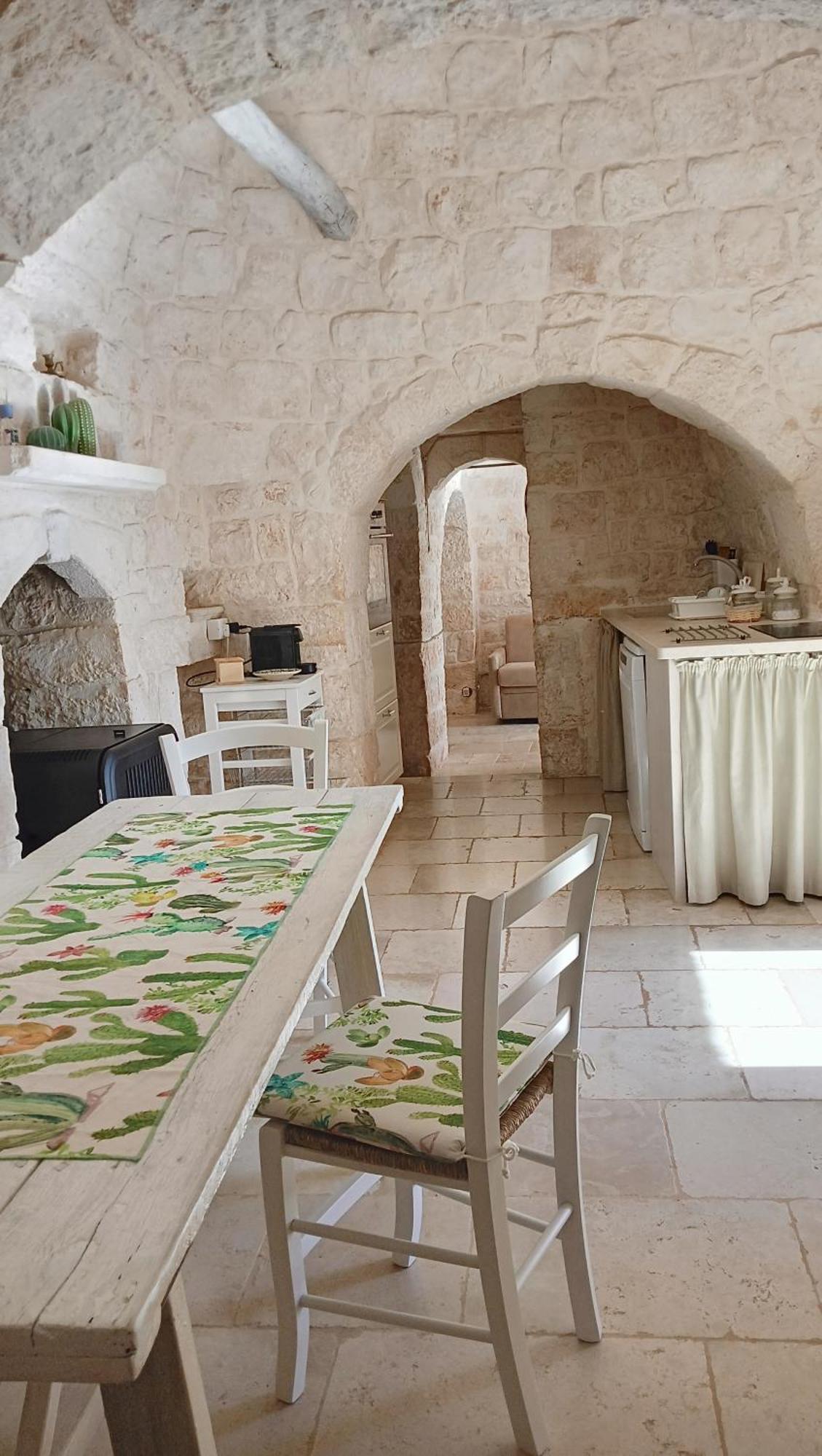 Trullo Bosco Libero Ostuni Villa ภายนอก รูปภาพ